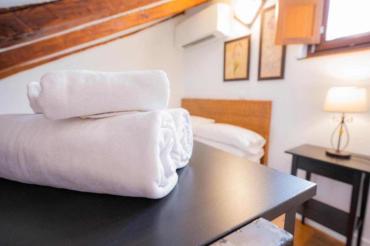 Apartamentos Huertas 马德里 外观 照片
