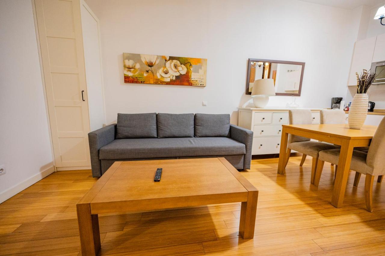 Apartamentos Huertas 马德里 外观 照片