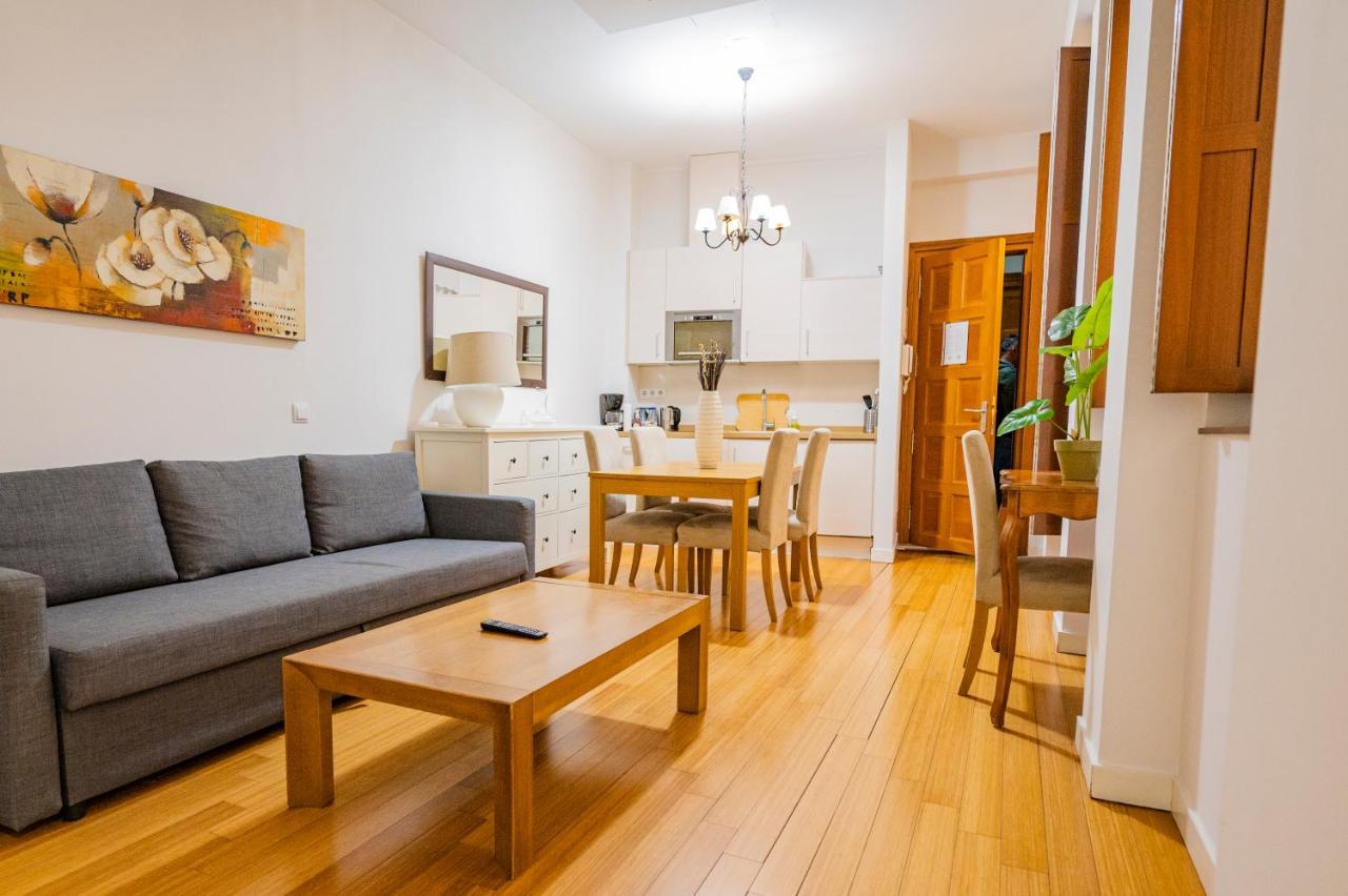 Apartamentos Huertas 马德里 外观 照片